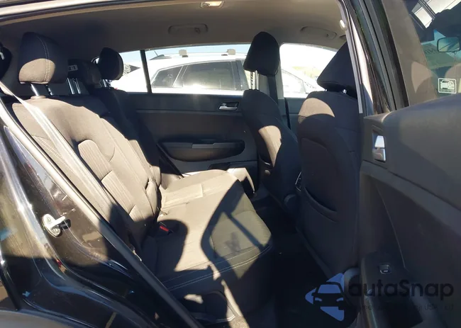 KNDPM3AC4L7671227: 44103125