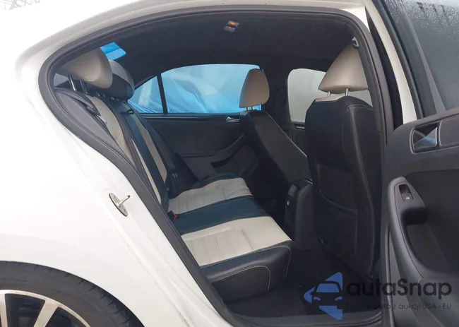 3VWD17AJ8FM344256: 44102313