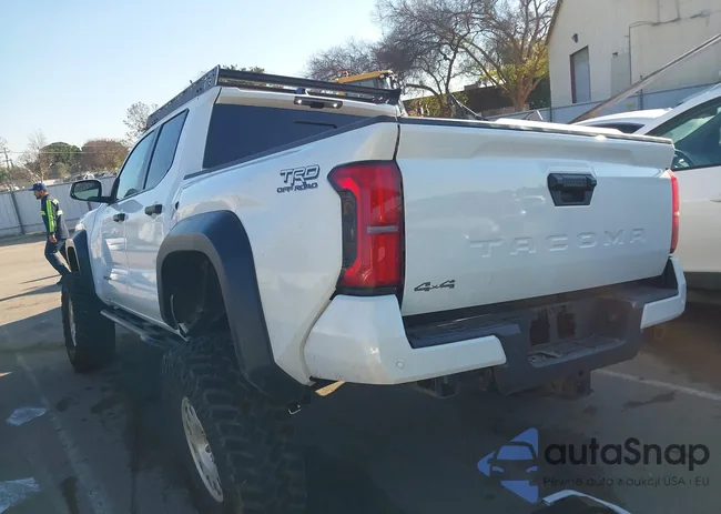 3TYLB5JNXRT004649: 44102366