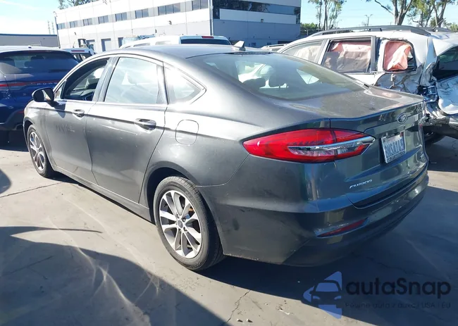 3FA6P0HD0LR126947: 44102468