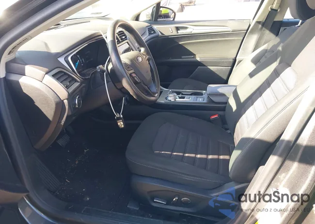 3FA6P0HD0LR126947: 44102468