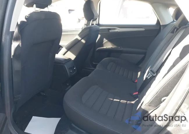 3FA6P0HD0LR126947: 44102468