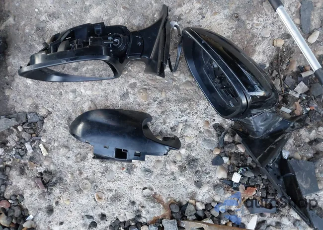 1HGCV1F10KA068253: 44103565