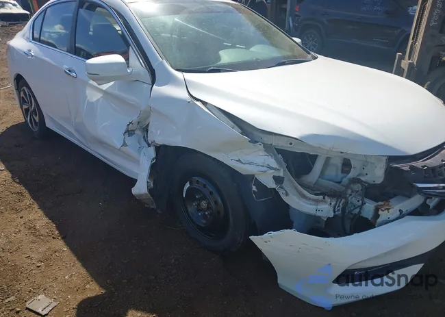 1HGCR2F81HA023161: 44103743