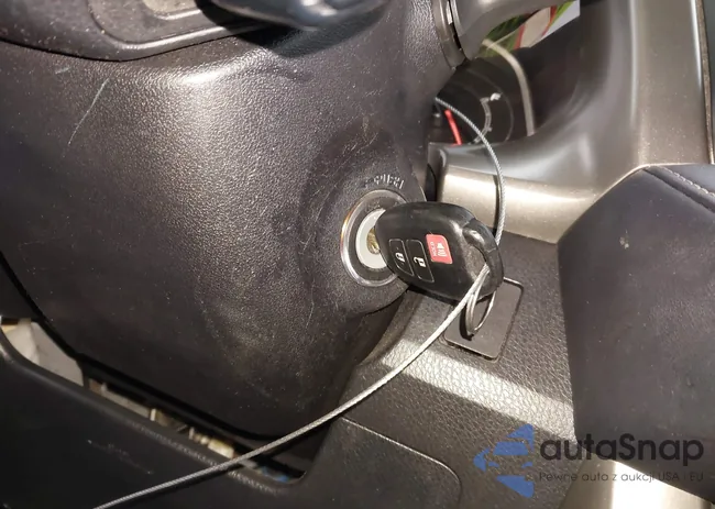 JTMRFREV8DD010661: 44103780