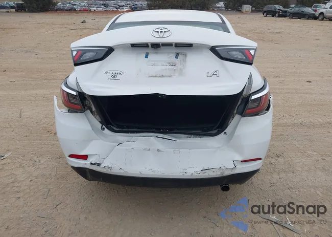 3MYDLBYV5JY304177: 44103811