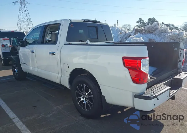 1N6AA1EF5MN521953: 44103996