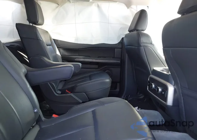 1FMJU1H8XREB00076: 44103998