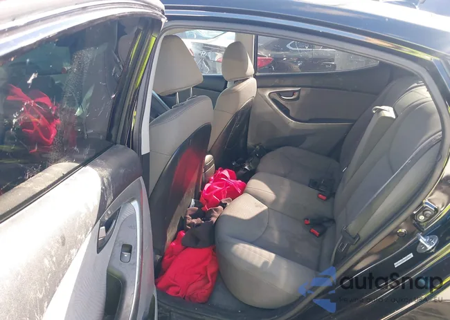 KMHDH4AE6BU152061: 44104048