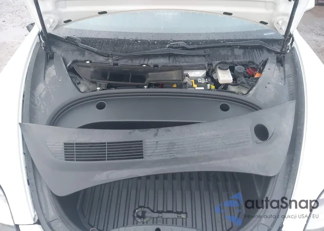 5YJ3E1EB7LF798212: 44104072