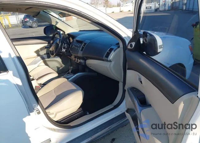 JA4AS3AW1BU018743: 44104104