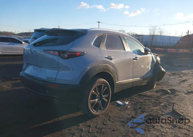 3MVDMBBM0SM781263: 44103149