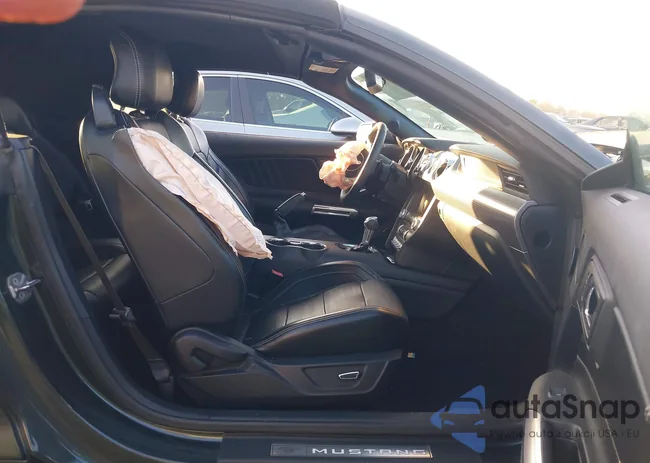 1FATP8UH5F5373687: 44103251