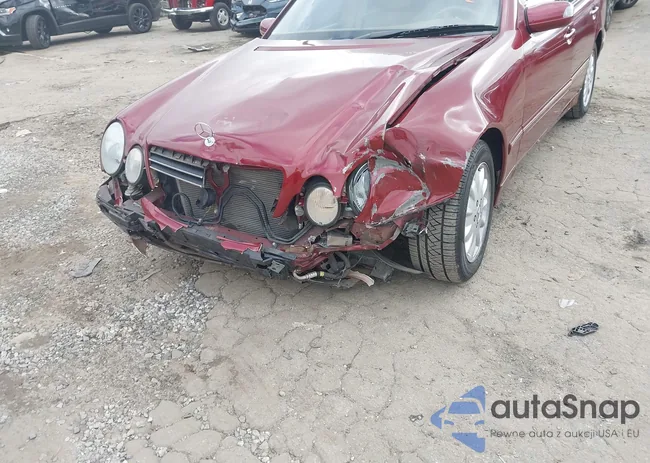 WDBJF65J3YB027148: 44103254