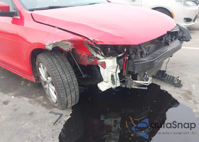 3VWD17AJ6EM323551: 44103440