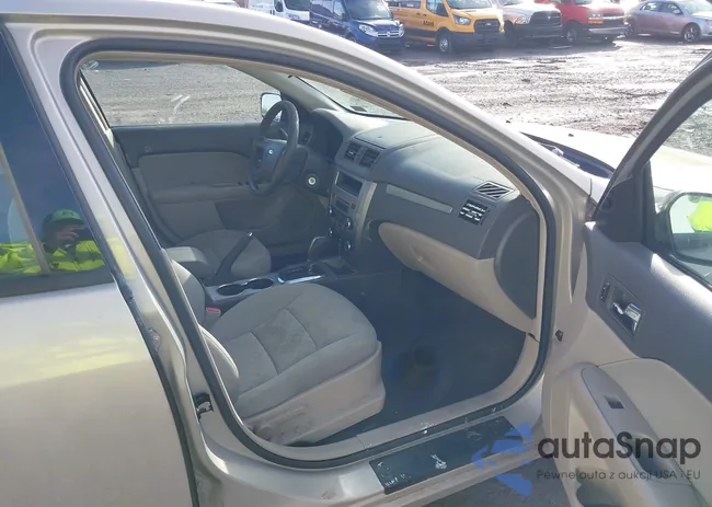 3FAHP0GA8AR115658: 44103541