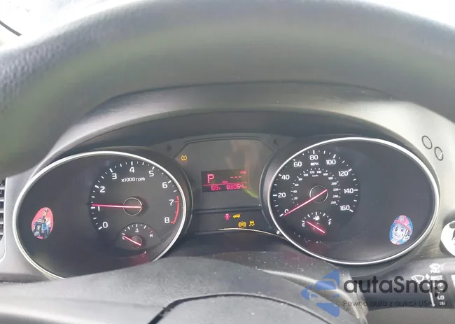 KNDMB5C15F6020666: 44104563