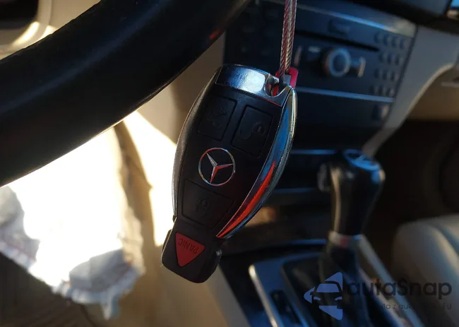 WDCGG8HB9BF539824: 44104564