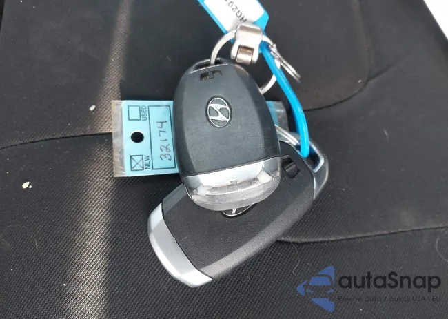 KMHLM4AG7NU220400: 44104577