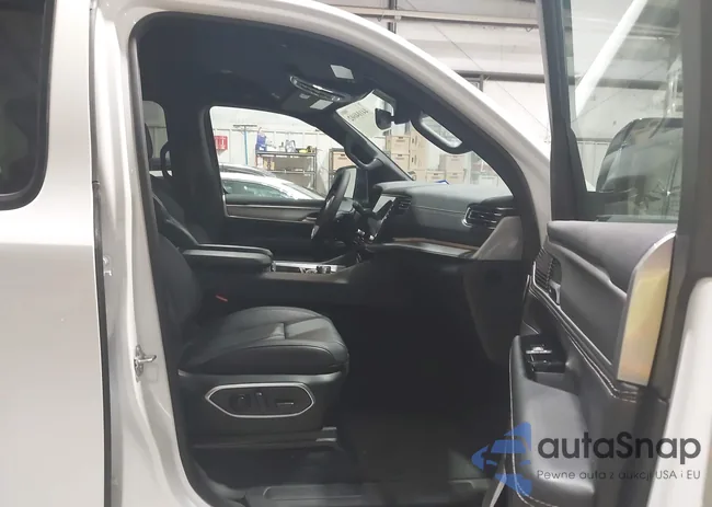 1C4SJSBP3SS513407: 44104602