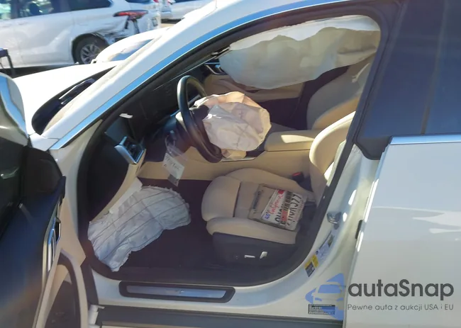 WBY73AW0XPFR44350: 44104615