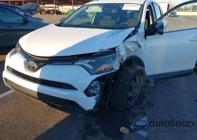 2T3BFREV8JW851668: 44104643