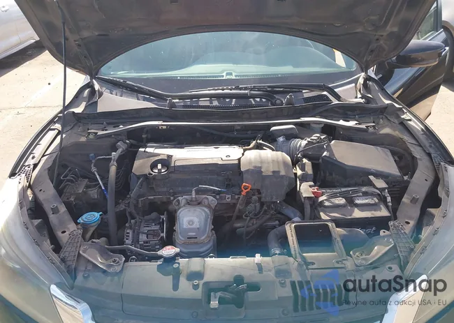 1HGCR2F58DA222935: 44104649