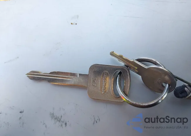 1FTYR14V82PB17159: 44104659