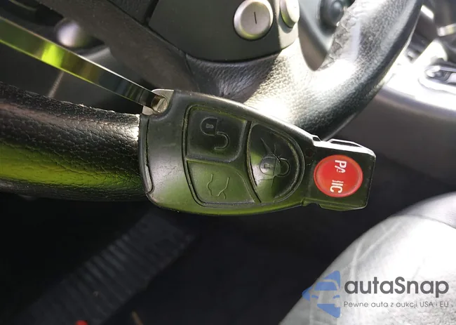 WDBRF40J35F665323: 44104677