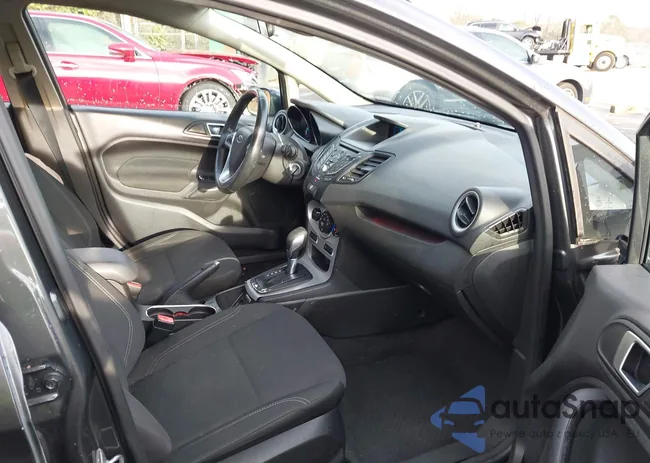 3FADP4BJ0GM174738: 44104701