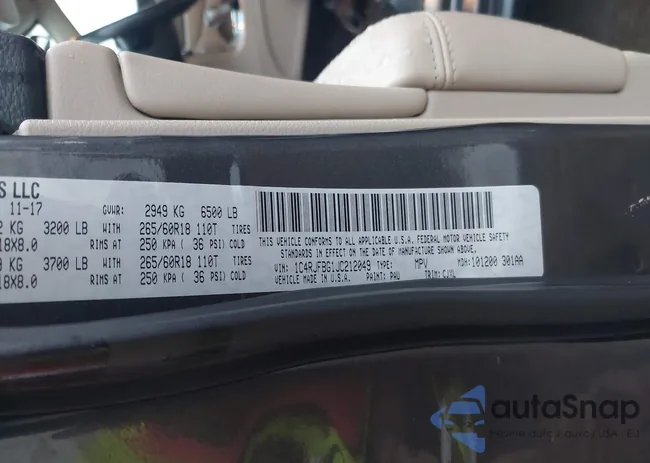 1C4RJFBG1JC212049: 44104714