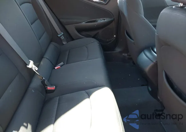 1G1ZB5ST2LF099288: 44104740