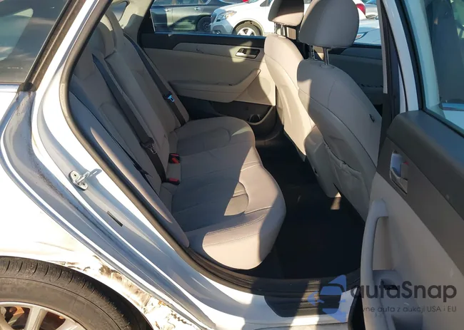 5NPE24AF3JH679132: 44104743