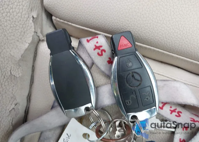 WDDSJ4EB9KN719718: 44104790