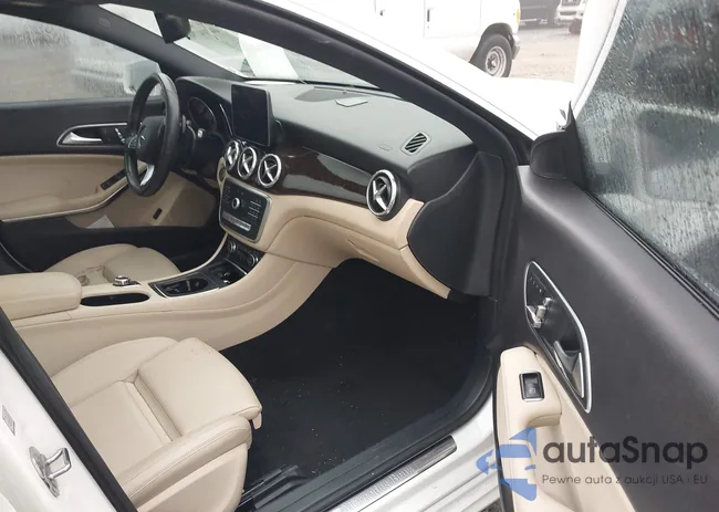 WDDSJ4EB9KN719718: 44104790