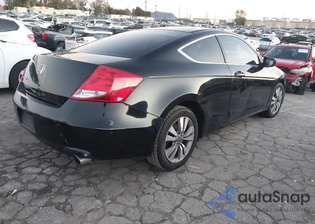 1HGCS1B35CA005246: 44104795