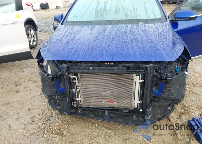 KMHC05LC8NU278155: 44104810