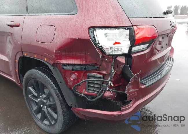 1C4RJEAG4JC391697: 44104853