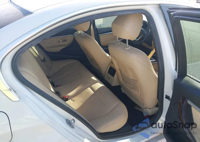 WBA8E1C52JA167535: 44104857