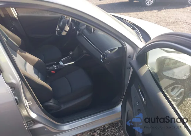 3MYDLBYV3JY332124: 44104858