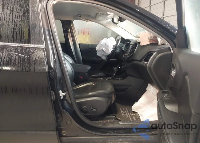 1C4PJLDB3KD302290: 44104861