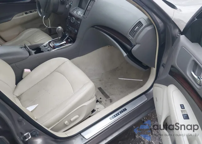 JN1CV6AR4CM671928: 44104865