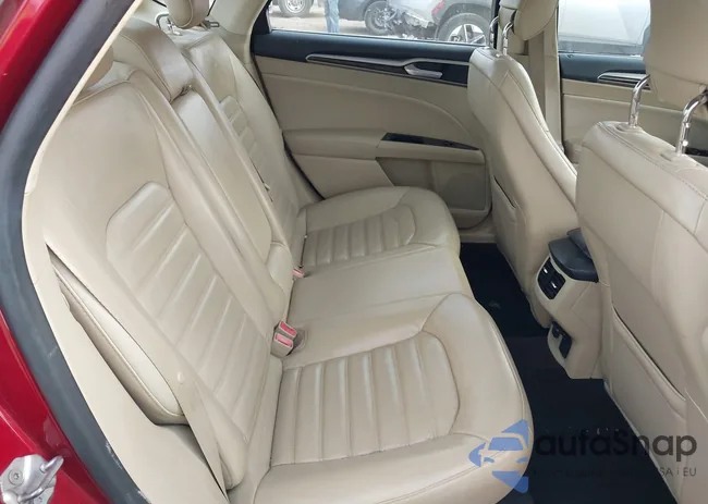 3FA6P0LU0ER281959: 44104901