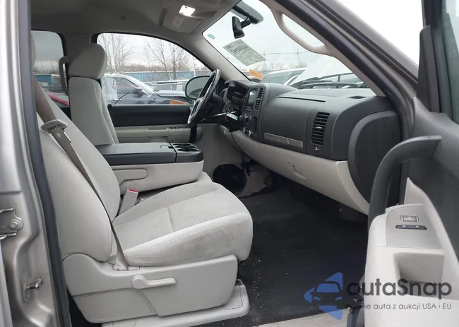 2GCEK13M671605787: 44104992