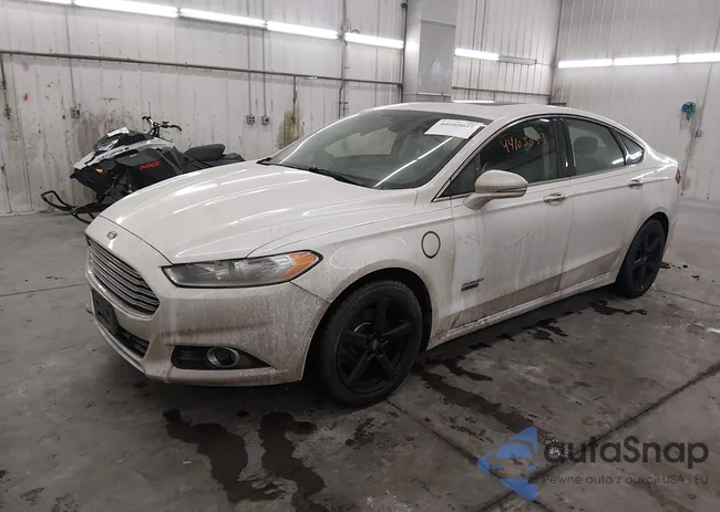 3FA6P0SU5FR146818: 44105037