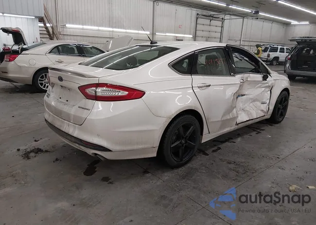 3FA6P0SU5FR146818: 44105037