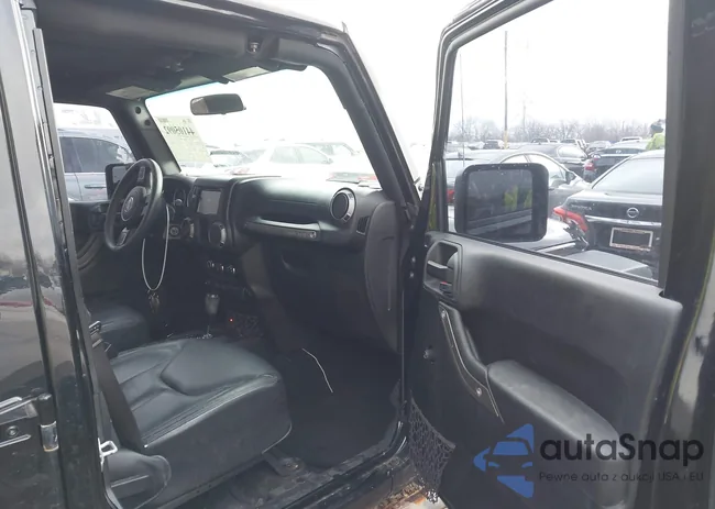 1C4BJWDG4GL348487: 44105092