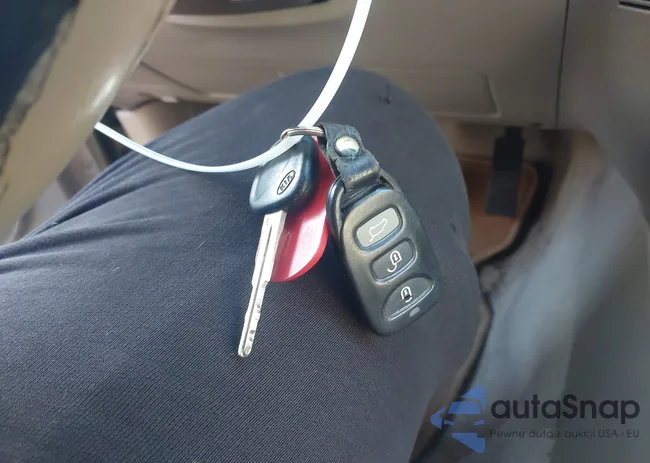 KNDJC736575683914: 44105103