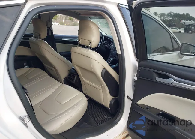 3FA6P0K9XER210734: 44104256