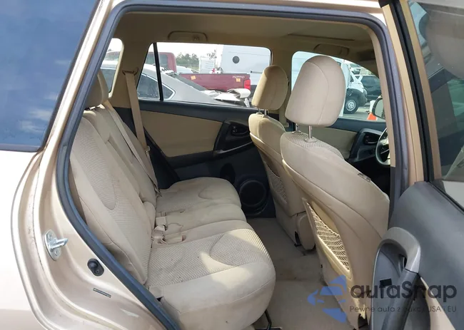 2T3ZF4DVXCW146327: 44104292